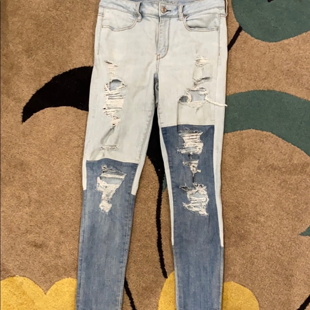 Women’s size 8 American Eagle distressed jeans - Picture 1 of 4